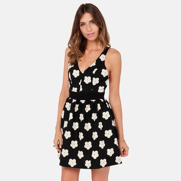 Lulus Black Cream Floral Print Mini Dress A-Line Sundress NWOT - Picture 1 of 9